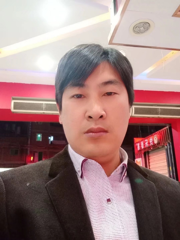 奔跑的第二张照片--屏南征婚网