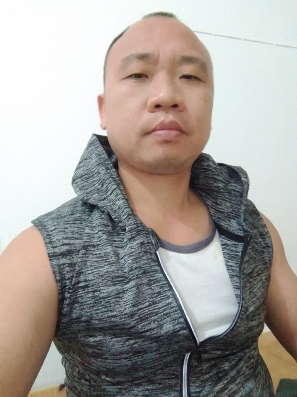 whm的第二张照片--屏南征婚网