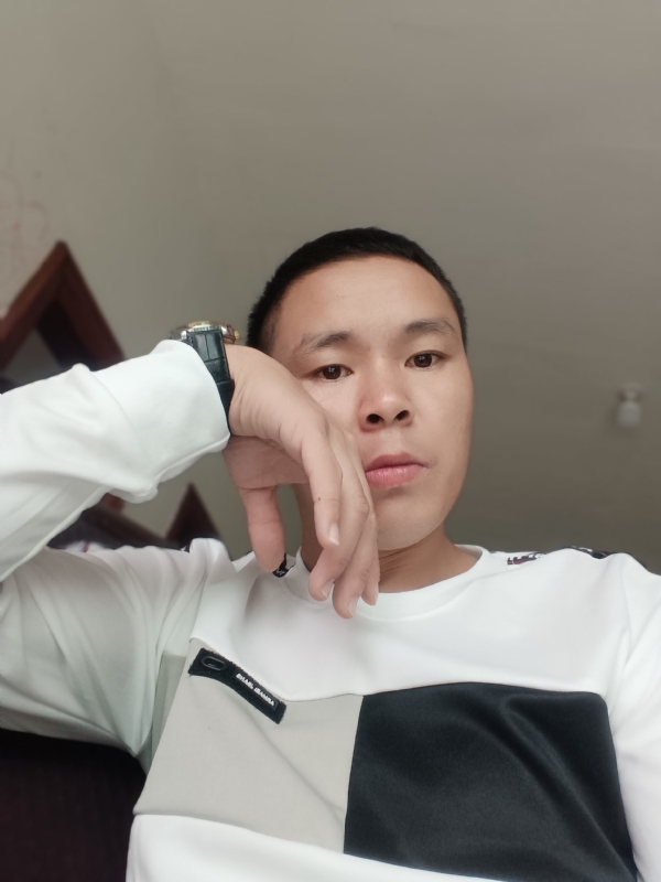 冷漠的第一张照片--屏南征婚网