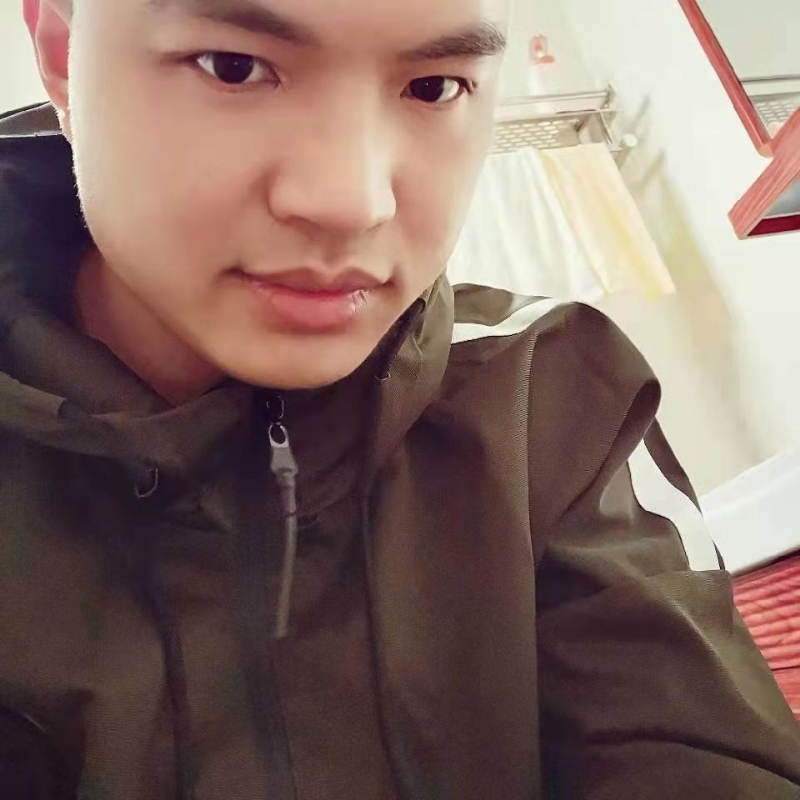 高大上的宅男的第二张照片--屏南征婚网