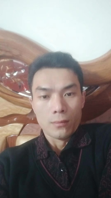 错把真心喂了狗的第四张照片--屏南征婚网